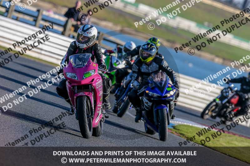 PJM Wedding Photography;enduro digital images;event digital images;eventdigitalimages;mallory park;mallory park photographs;mallory park trackday;mallory park trackday photographs;no limits trackdays;peter wileman photography;racing digital images;trackday digital images;trackday photos